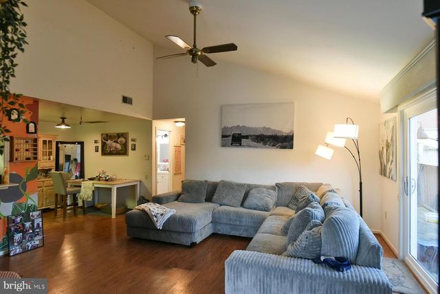 1507 KENSINGTON DR, Hagerstown, MD 21742