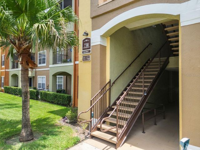 738 CREST PINES DRIVE 726, Orlando, FL 32828
