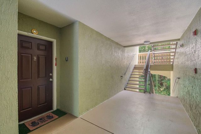 738 CREST PINES DRIVE 726, Orlando, FL 32828