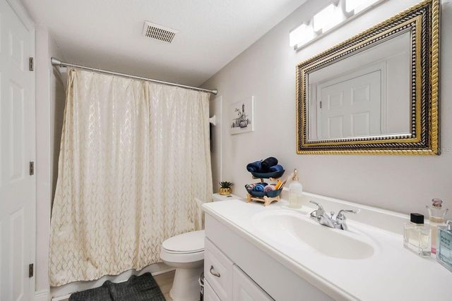 738 CREST PINES DRIVE 726, Orlando, FL 32828