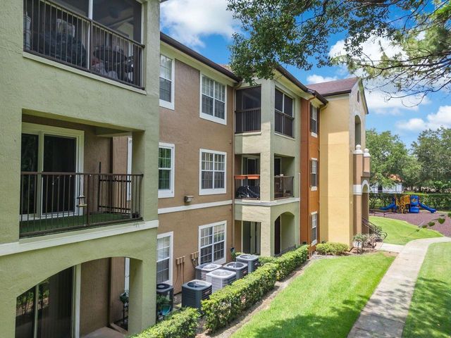 738 CREST PINES DRIVE 726, Orlando, FL 32828