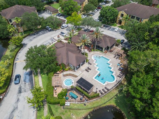 738 CREST PINES DRIVE 726, Orlando, FL 32828
