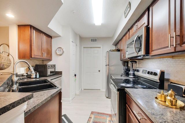 738 CREST PINES DRIVE 726, Orlando, FL 32828