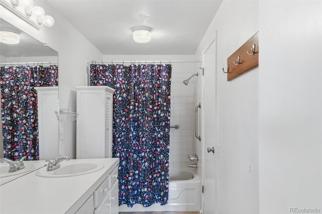 2546 E Easter Avenue, Centennial, CO 80122