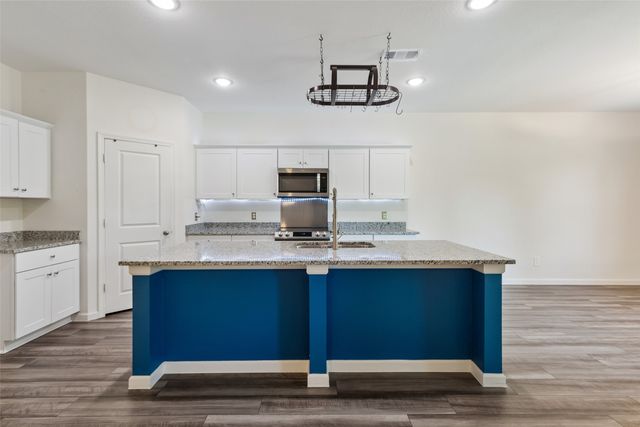 409 Stone Creek Boulevard, Glenn Heights, TX 75154