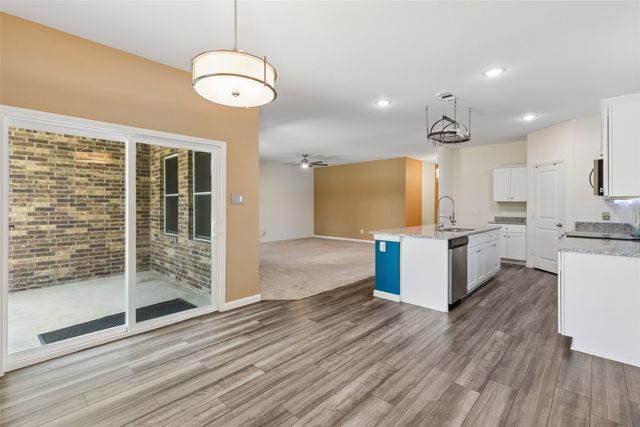 409 Stone Creek Boulevard, Glenn Heights, TX 75154