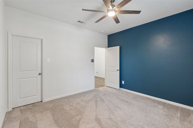 409 Stone Creek Boulevard, Glenn Heights, TX 75154