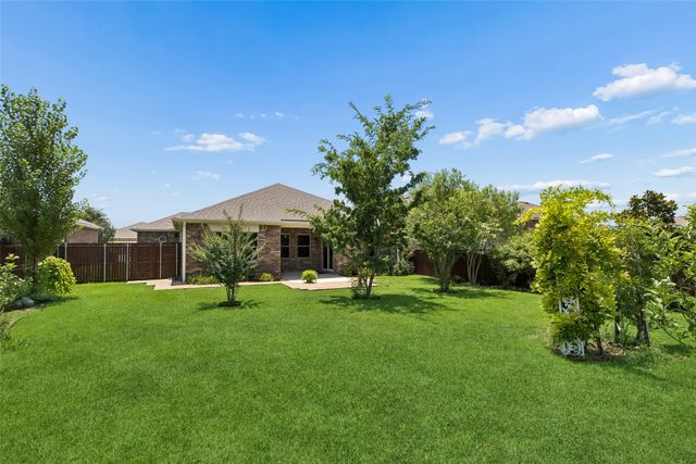409 Stone Creek Boulevard, Glenn Heights, TX 75154