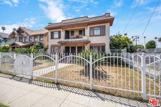 1501 S Ardmore Avenue, Los Angeles, CA 90006