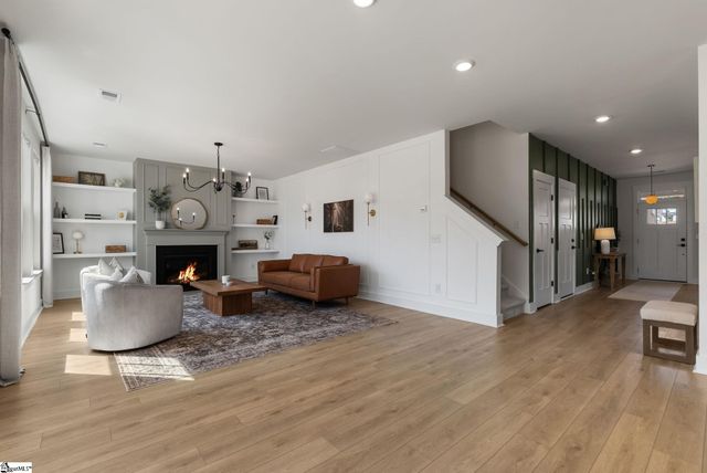 214 Moorish Circle, Simpsonville, SC 29681