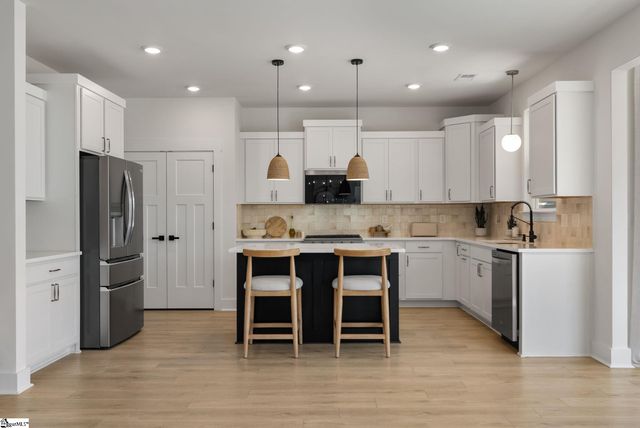 214 Moorish Circle, Simpsonville, SC 29681