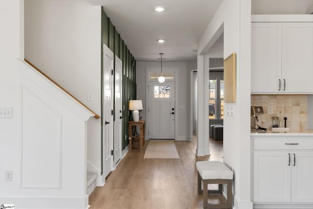 214 Moorish Circle, Simpsonville, SC 29681