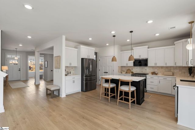 214 Moorish Circle, Simpsonville, SC 29681