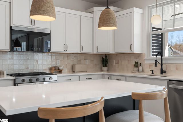 214 Moorish Circle, Simpsonville, SC 29681