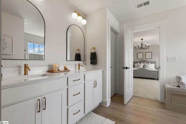 214 Moorish Circle, Simpsonville, SC 29681