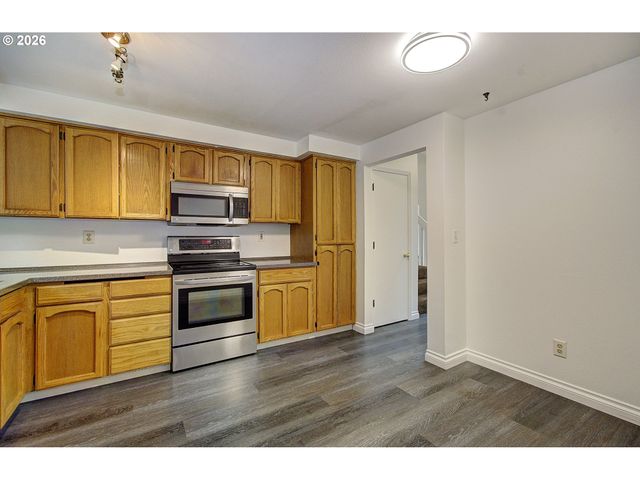 21618 Ne 147TH St, Brush Prairie, WA 98606