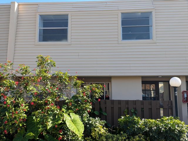 6603 Winfield Boulevard B-10, Margate, FL 33063