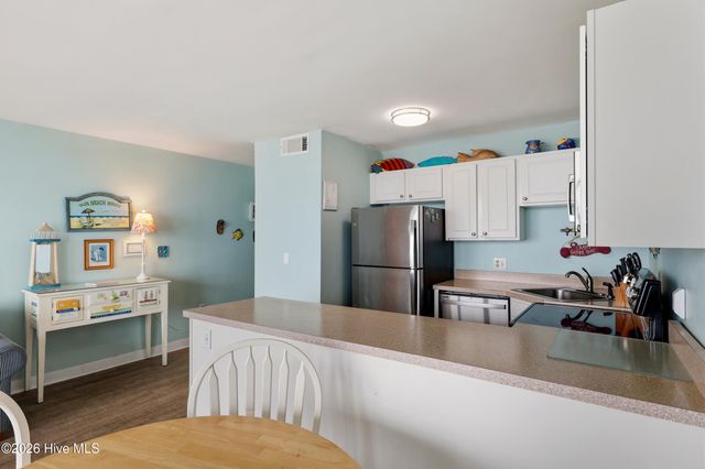 1615 Lake Park Boulevard S Unit 612, Carolina Beach, NC 28428