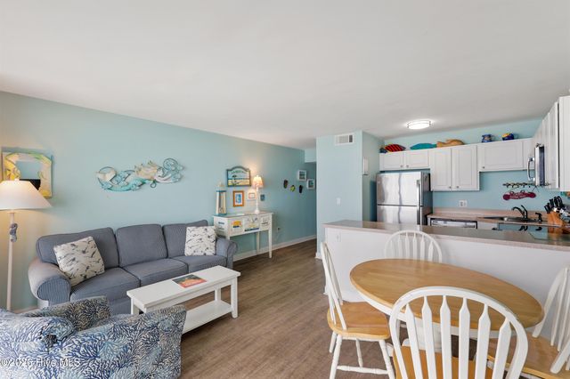 1615 Lake Park Boulevard S Unit 612, Carolina Beach, NC 28428