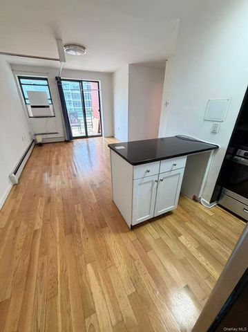 142-21 37th Avenue 5B, Flushing, NY 11354