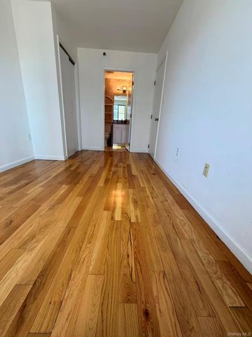 142-21 37th Avenue 5B, Flushing, NY 11354