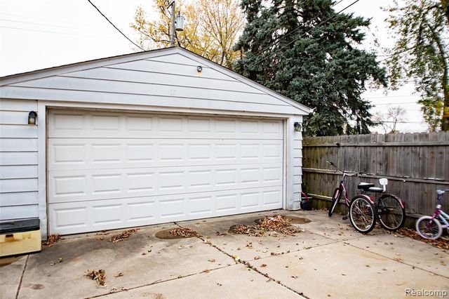 547 Moran Avenue, Lincoln Park, MI 48146