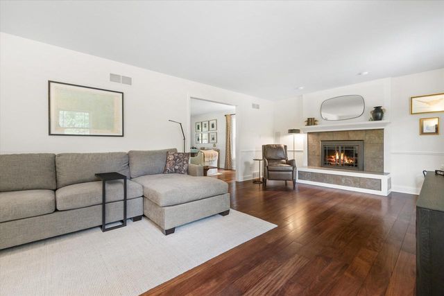 11912 N Lantern LANE, Mequon, WI 53092