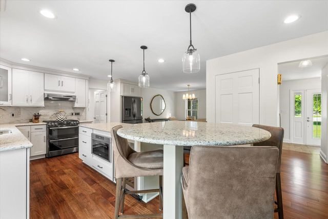 11912 N Lantern LANE, Mequon, WI 53092