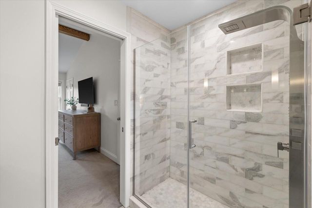 11912 N Lantern LANE, Mequon, WI 53092