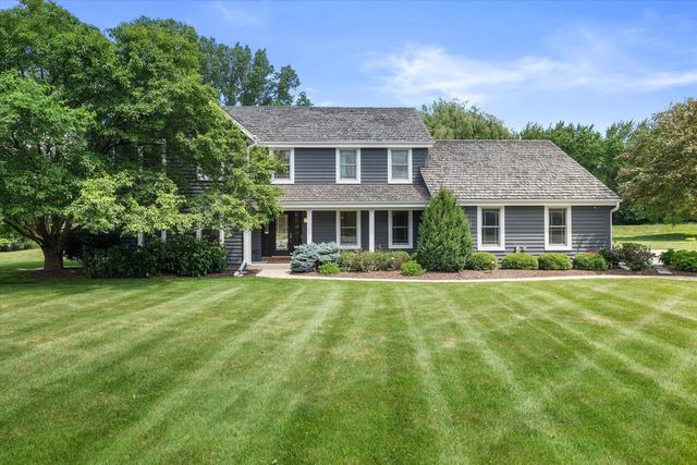 11912 N Lantern LANE, Mequon, WI 53092