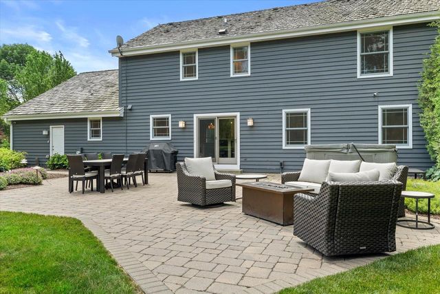 11912 N Lantern LANE, Mequon, WI 53092