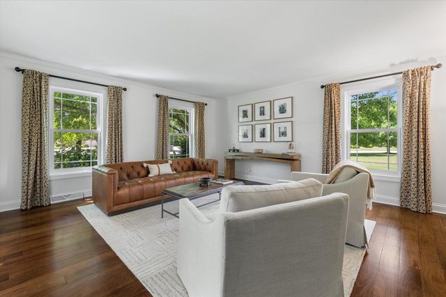 11912 N Lantern LANE, Mequon, WI 53092