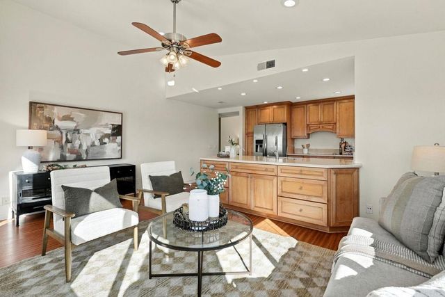 3367 Corte Tiburon, Carlsbad, CA 92009