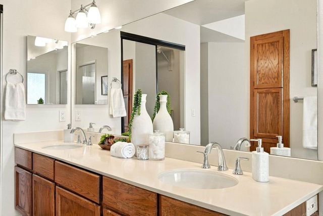 3367 Corte Tiburon, Carlsbad, CA 92009