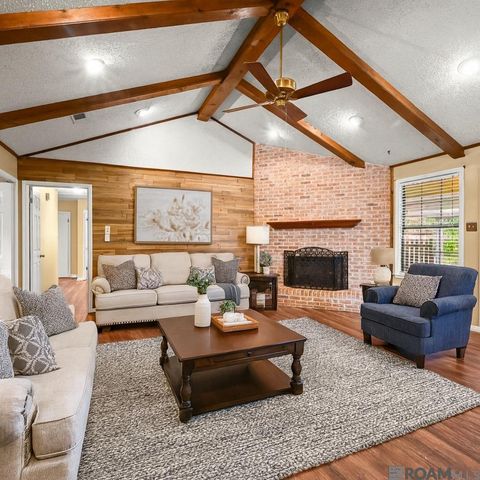 4821 Cross Keys Dr, Saint George, LA 70817