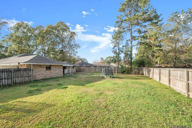 4821 Cross Keys Dr, Saint George, LA 70817