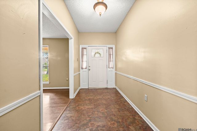 4821 Cross Keys Dr, Saint George, LA 70817