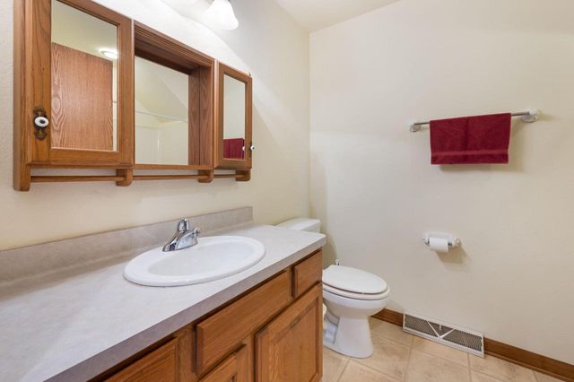 4075 WEXFORD CIRCLE S, Richfield, WI 53076