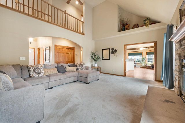 4075 WEXFORD CIRCLE S, Richfield, WI 53076