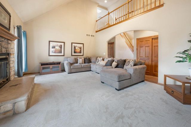 4075 WEXFORD CIRCLE S, Richfield, WI 53076