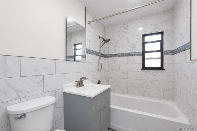 1197 E broadway K11, Hewlett, NY 11557