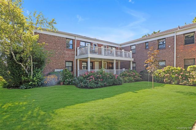 1197 E broadway K11, Hewlett, NY 11557