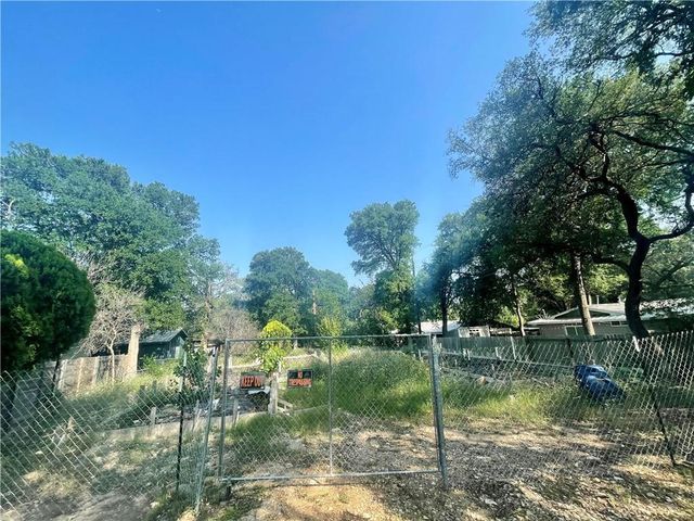 4621 Menchaca RD, Austin, TX 78745