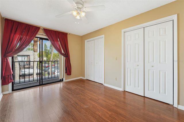 15202 W POND WOODS DRIVE, Tampa, FL 33618