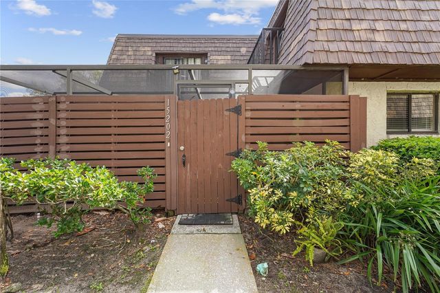 15202 W POND WOODS DRIVE, Tampa, FL 33618