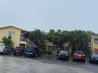 477 Sunshine Dr B5, Coconut Creek, FL 33066