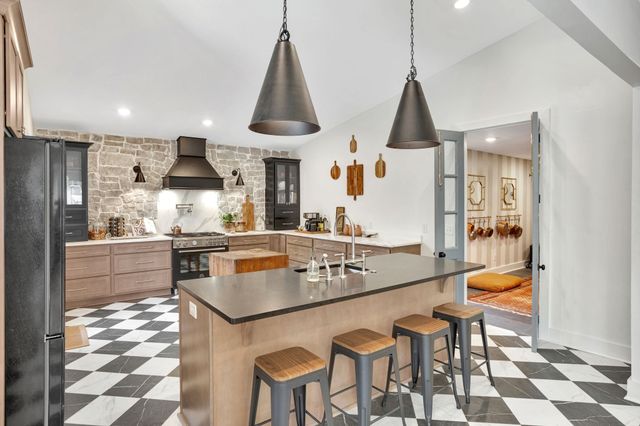 777 Hospital Dr, Madison, TN 37115