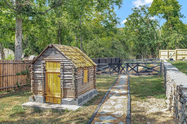 777 Hospital Dr, Madison, TN 37115