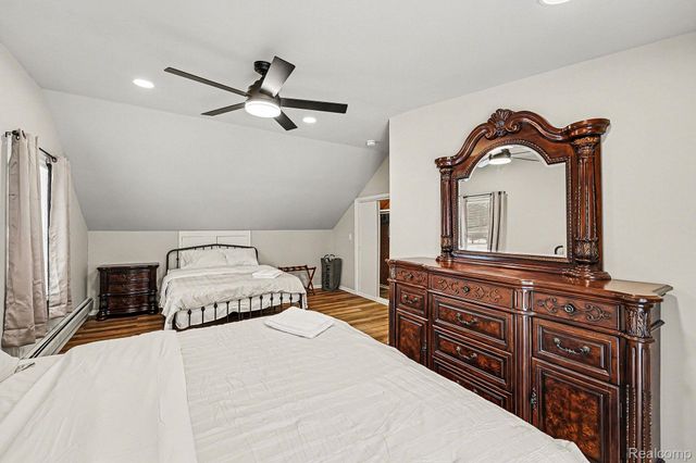710 Hartland Drive, Troy, MI 48083