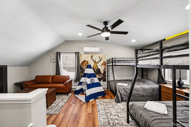 710 Hartland Drive, Troy, MI 48083